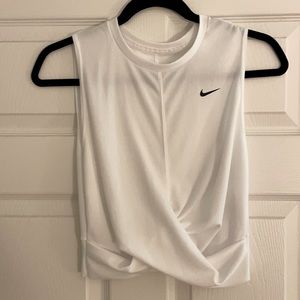 Nike Dri-Fit woman’s cropped training tank